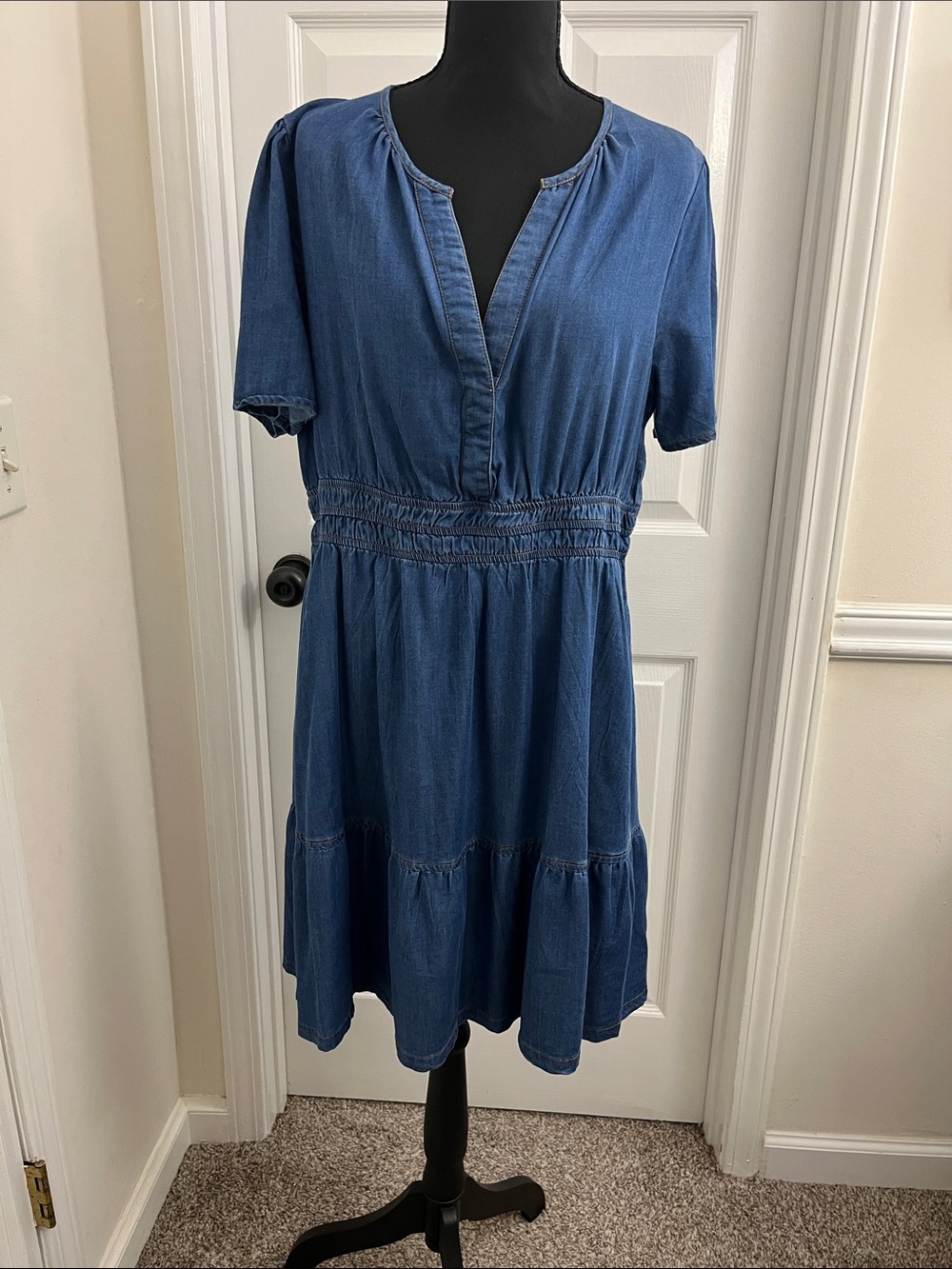Simplee Apparel Blue V-Neck Midi Dress